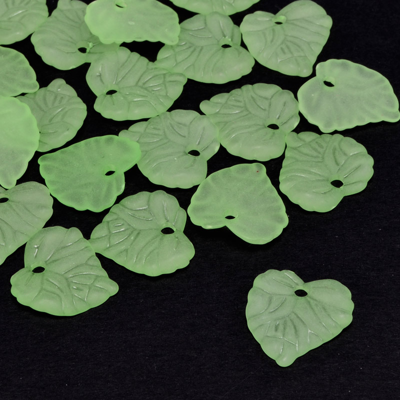 Бусины акриловые матовые, Листики, 16х15 мм, Салатовые (BUS-054317)