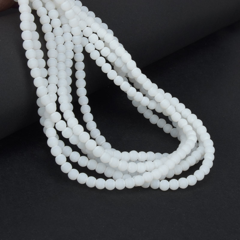 Намистини скляні, 4,5 мм, Круглі, Білі матові (BUS-057261)