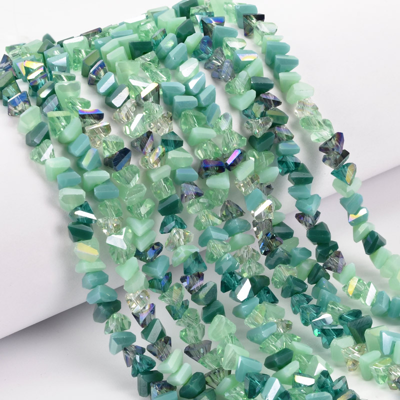 Бусины стеклянные скол (крошка), 6 мм, Зеленые (BUS-044142)