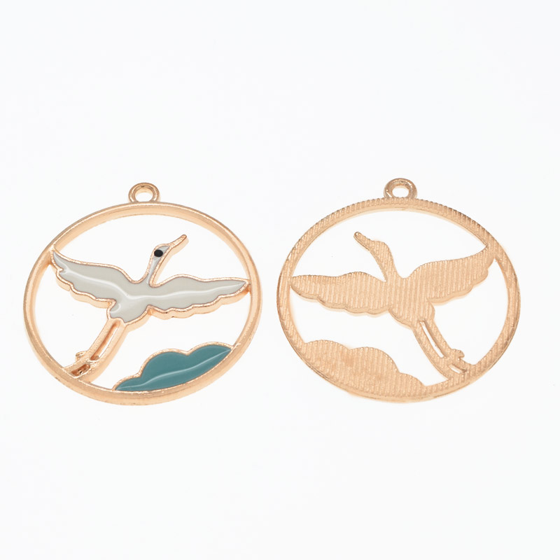 Подвеска метал. Круглая с лебедем, 29,5х26,5 мм, Светлое золото (POD-054780)