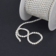 Стразовий ланцюг SS6 - 2,0 мм, Білий, Стрази скляні білі опал (ZEP-061040)