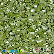 Бисер японский Miyuki HALF TILA №439, 5х2,3 мм, Салатовый (BIS-046072)
