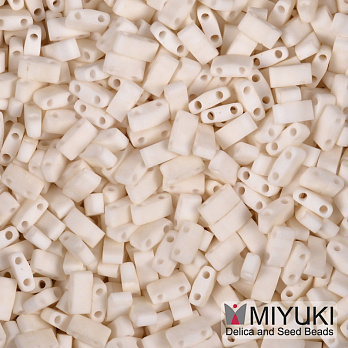 Бісер японський Miyuki HALF TILA №2021, 5х2,3 мм, Кремовий матовий (BIS-053248)