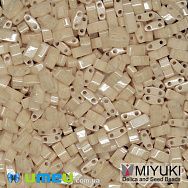 Бисер японский Miyuki HALF TILA №593, 5х2,3 мм, Бежевый (BIS-046077)